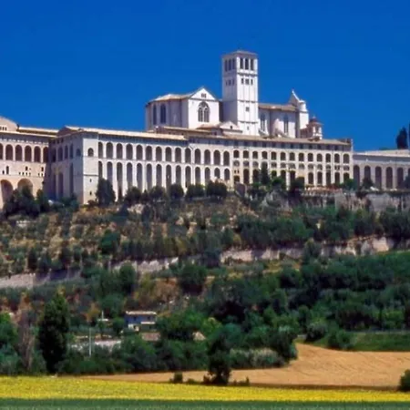 Uno Scorcio Su * Asís